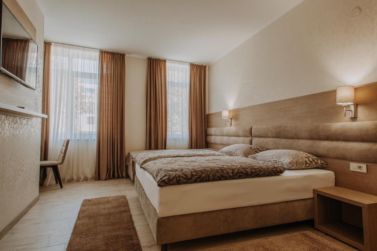 Villa Martini - Apartments & Rooms วูโควาร์ ภายนอก รูปภาพ